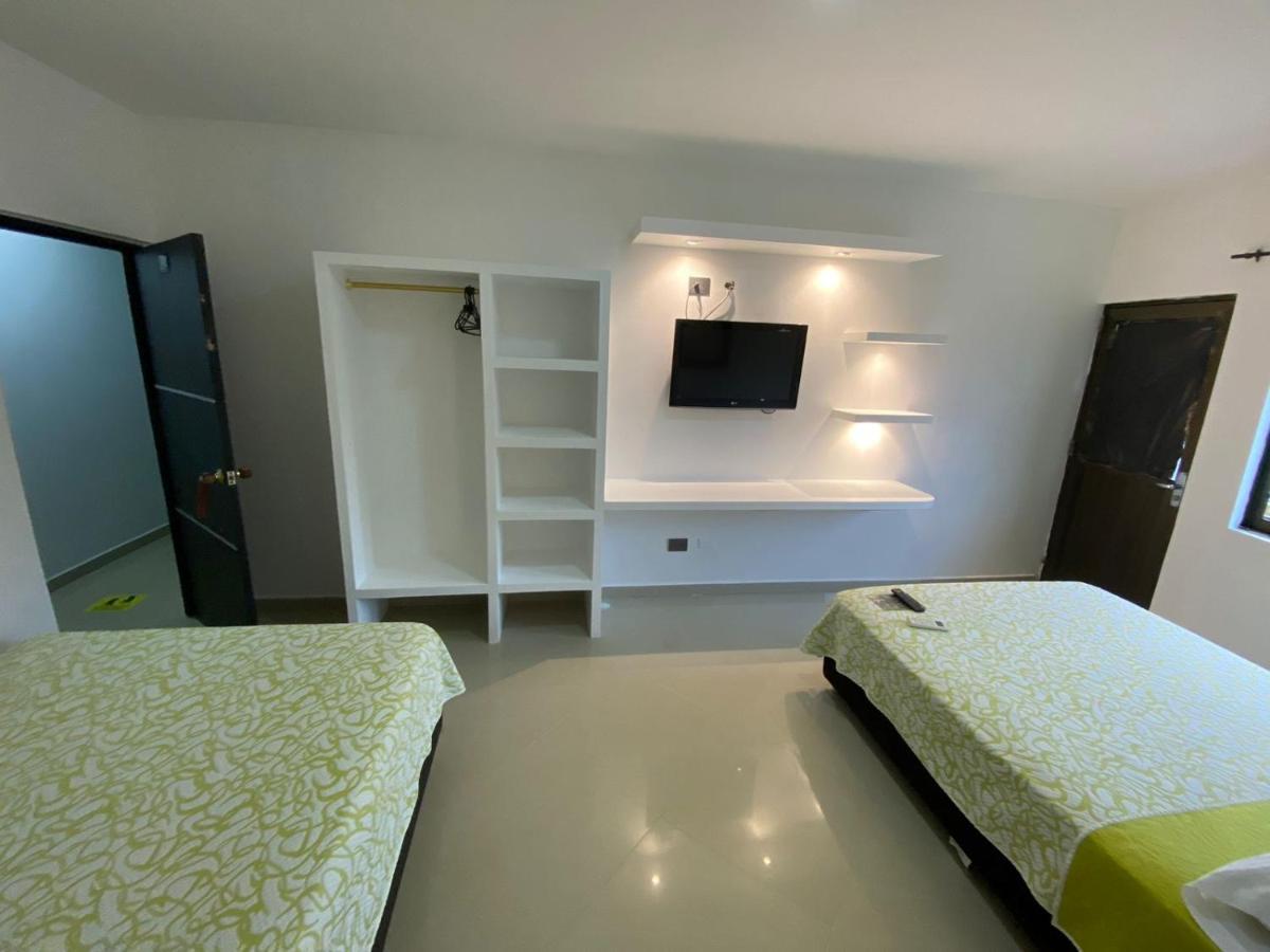 Hotel Los Paisas Mitu ภายนอก รูปภาพ
